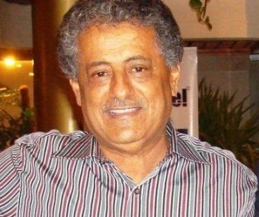 عصابة مسلحة تعتدي على طبيب شهير في تعز بعد اقتحام عيادته